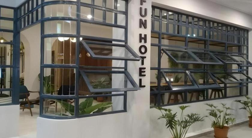 Fun Hotel Rayong Luaran gambar